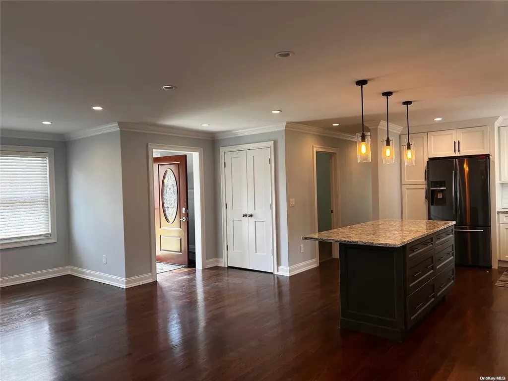 7 Dolphin Drive Centereach NY 11720