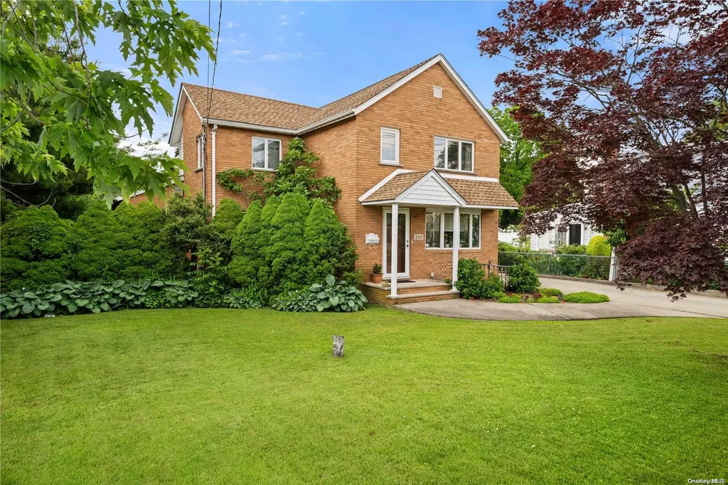 2586 Milburn Avenue Baldwin NY 11510
