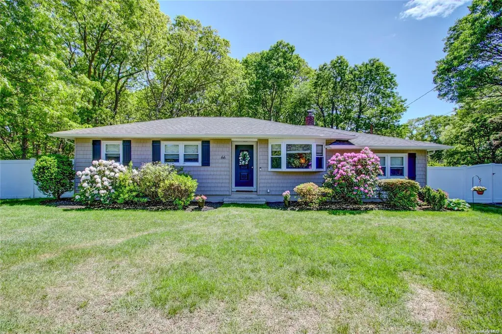 66 E Woodside Avenue Patchogue NY 11772