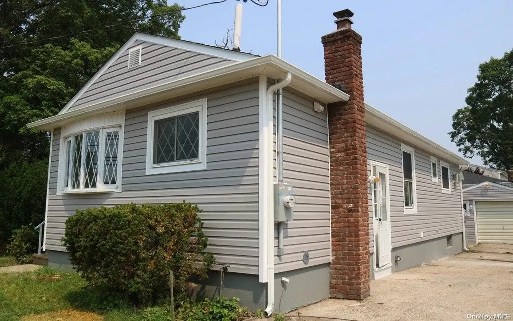 729 Nicolls Road Deer Park NY 11729