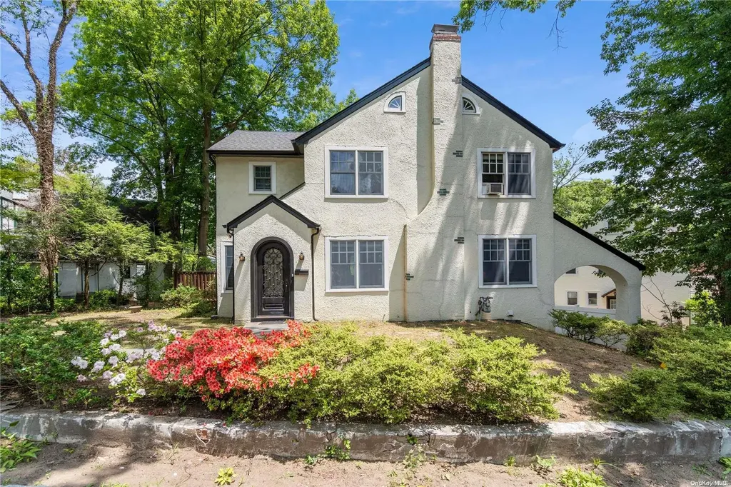 19 Terrace Drive Great Neck NY 11021