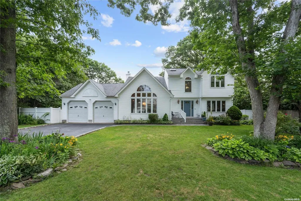 55 Tremont Avenue Patchogue NY 11772