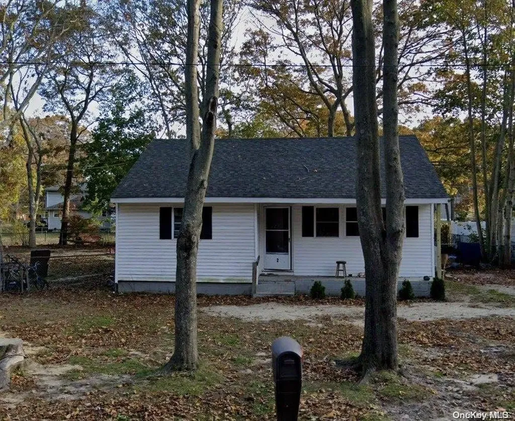 2 Pennwood Drive Mastic Beach NY 11951