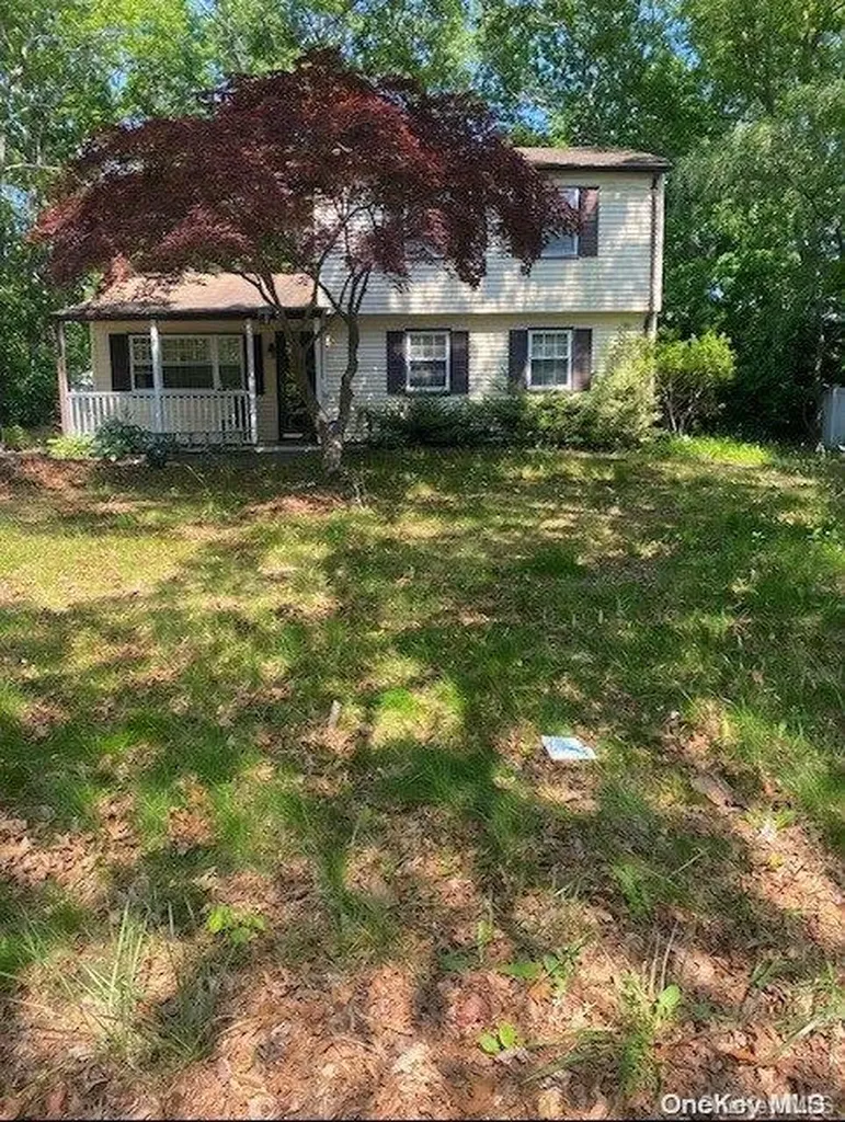 5 Propose Road Shirley NY 11967