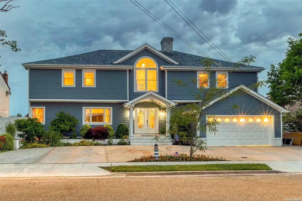 2976 Islip Court Wantagh NY 11793