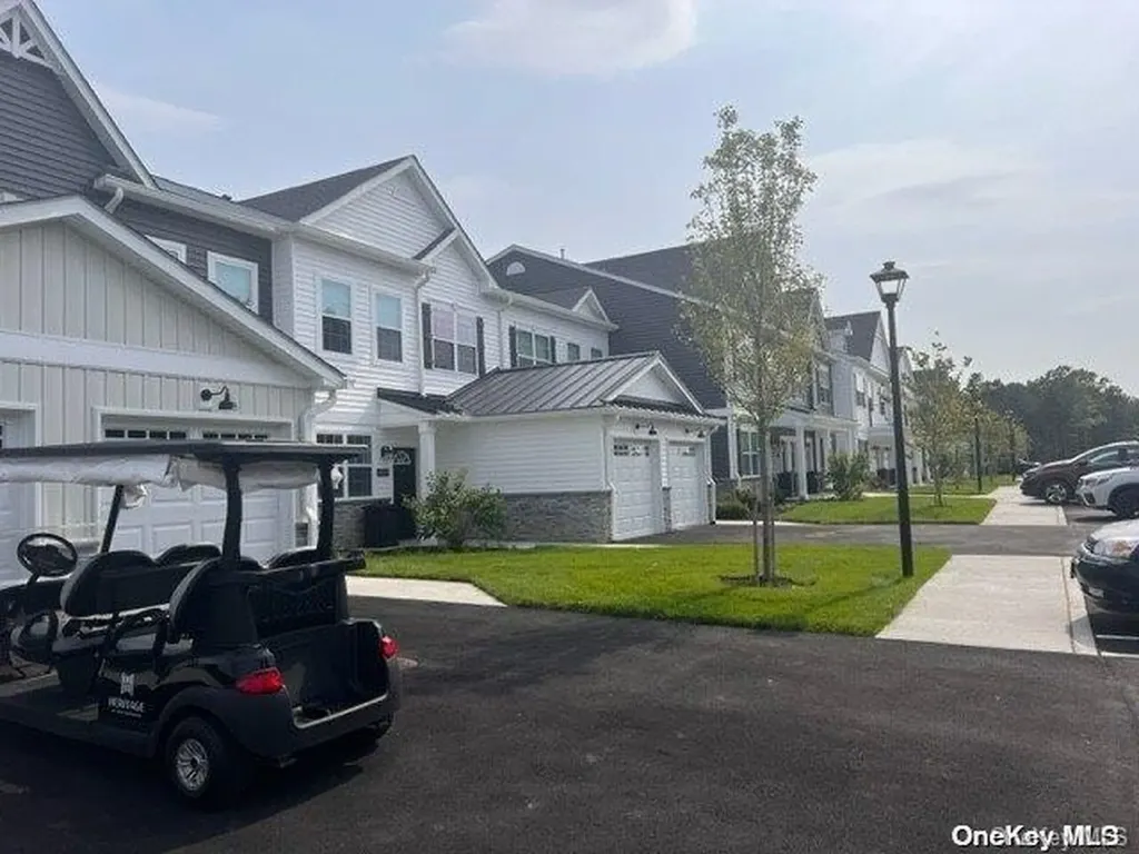 201 Jerusalem Hollow Road Manorville NY 11949