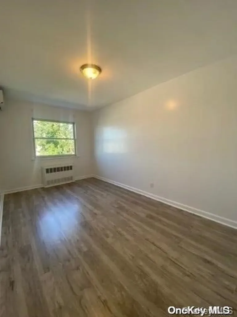 48-42 58th Lane Woodside NY 11377