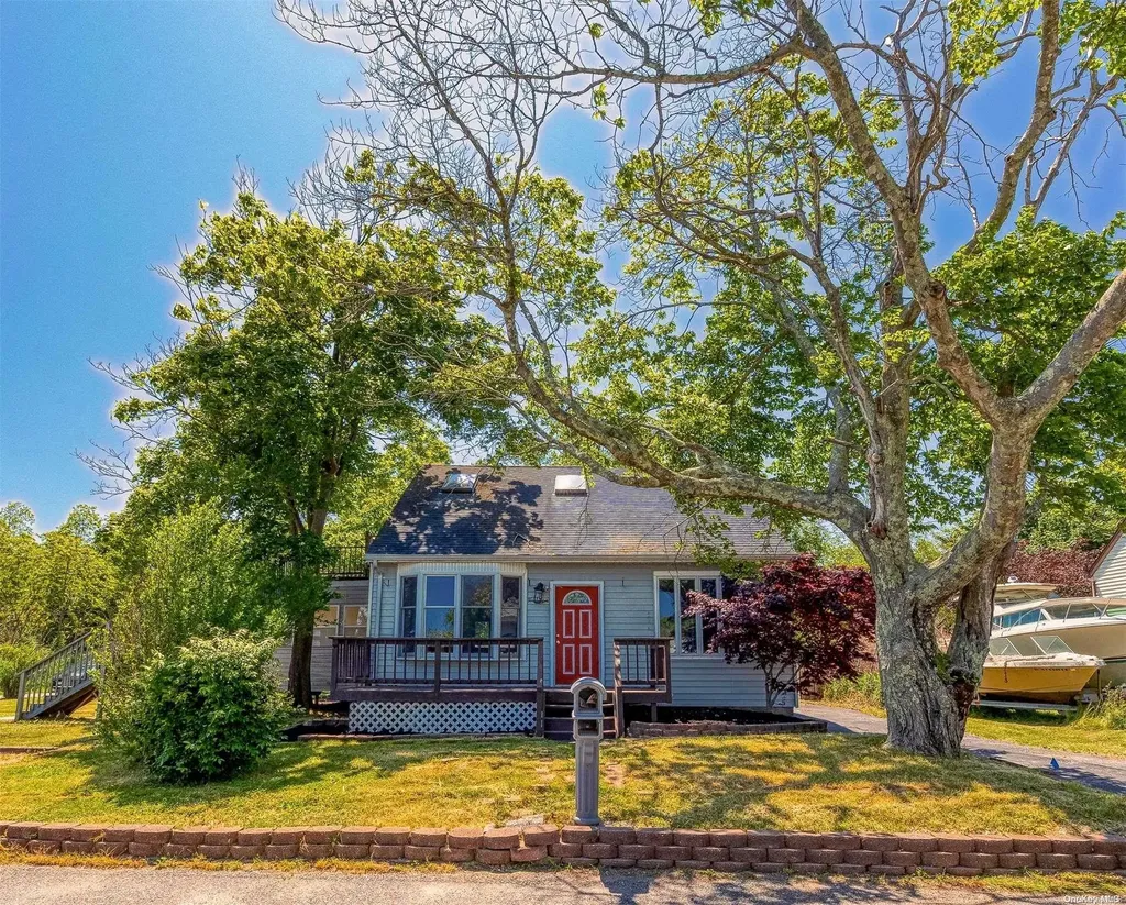 48 Park Drive Mastic Beach NY 11951
