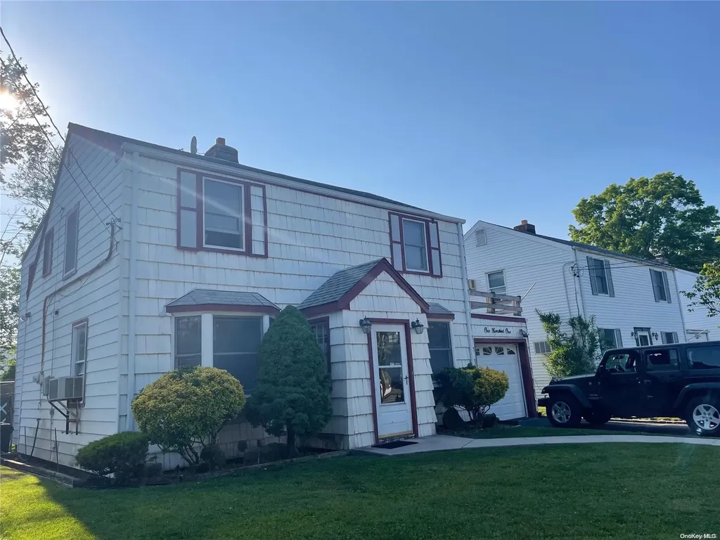 101 Harris Avenue Hewlett NY 11557