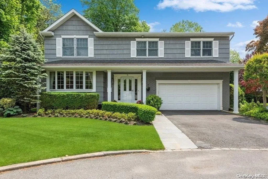 29 Waverly Place Lawrence NY 11559