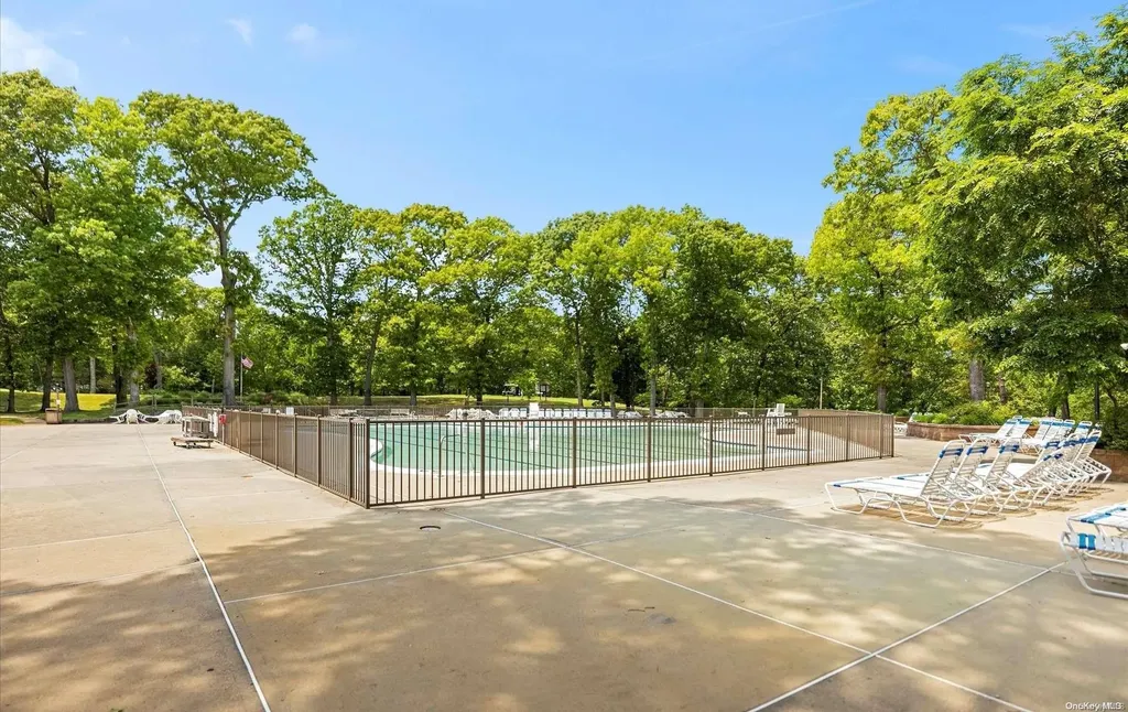 1016 Skyline Drive Coram NY 11727