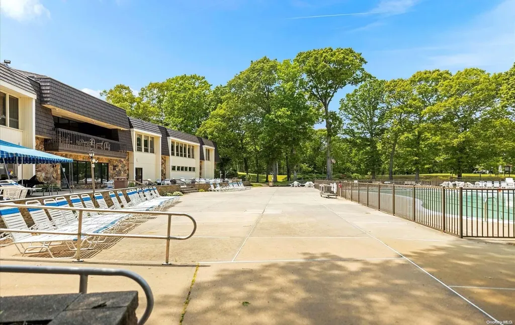 1016 Skyline Drive Coram NY 11727