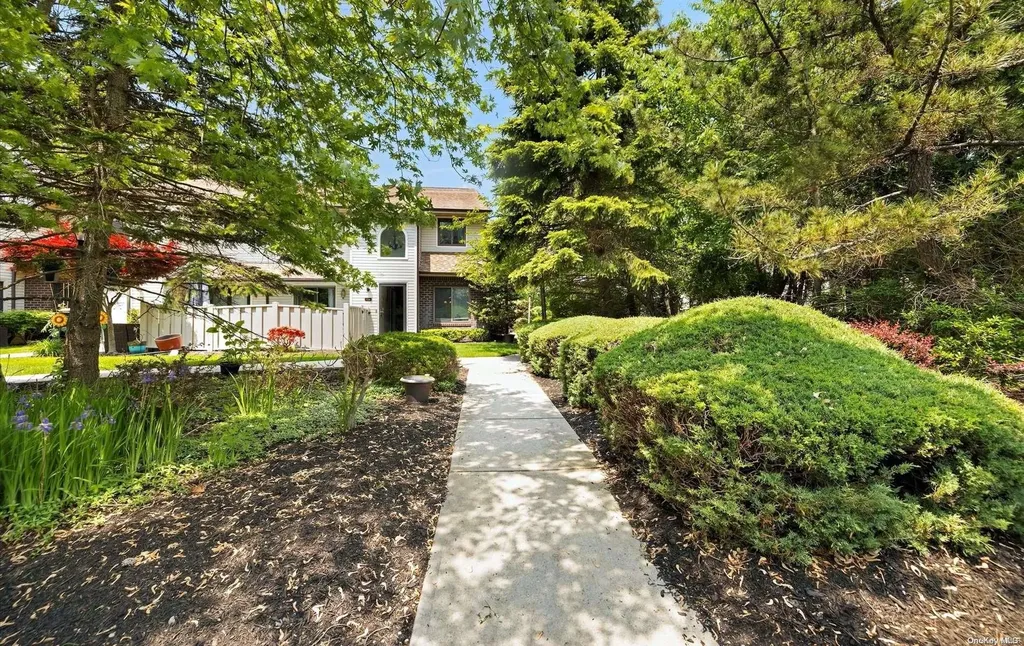 1016 Skyline Drive Coram NY 11727