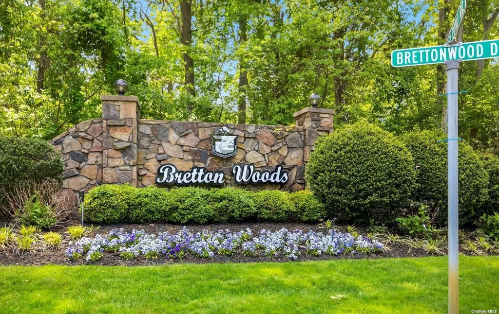 1016 Skyline Drive Coram NY 11727