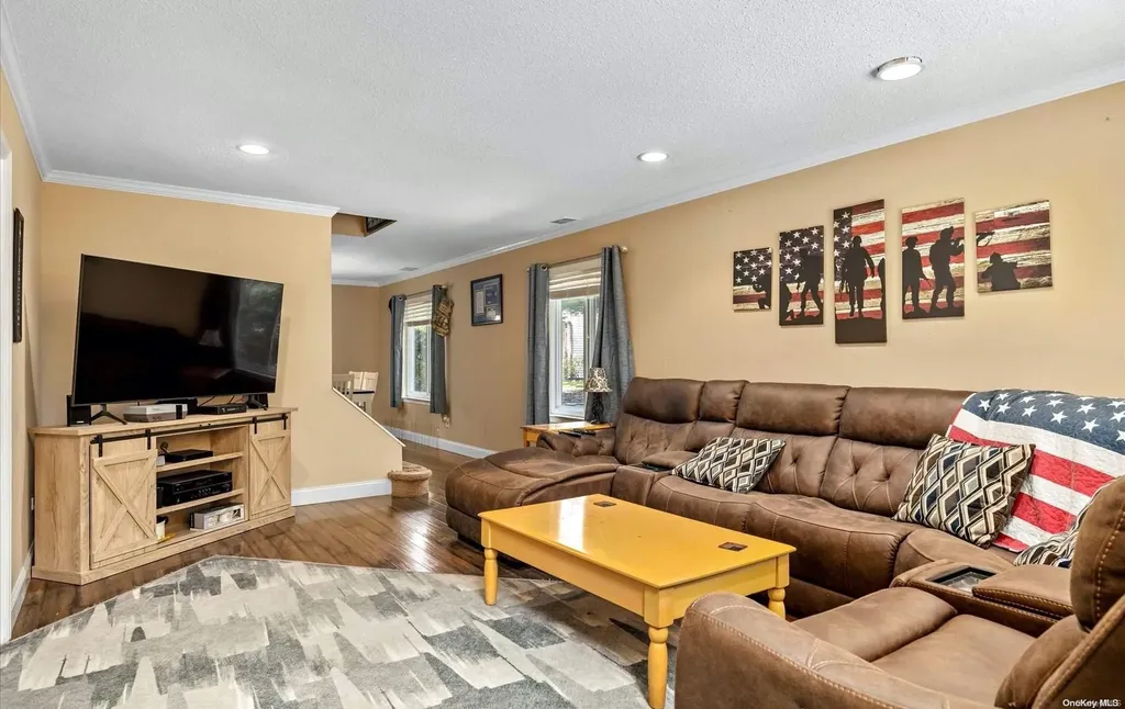 1016 Skyline Drive Coram NY 11727
