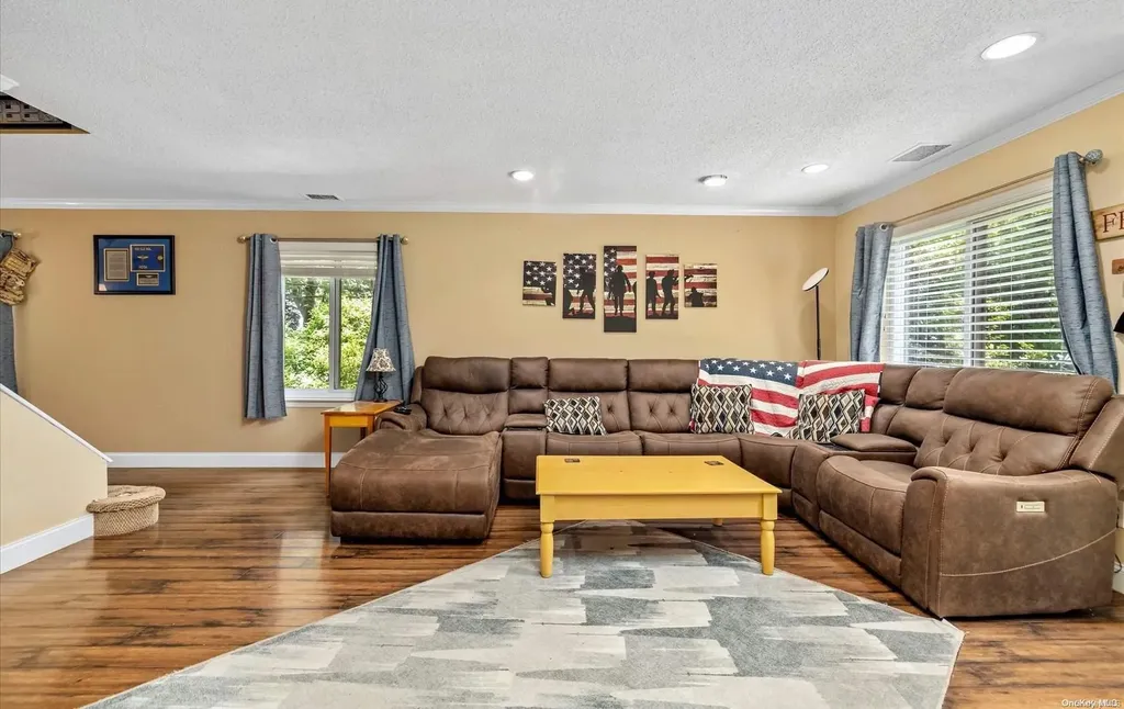 1016 Skyline Drive Coram NY 11727