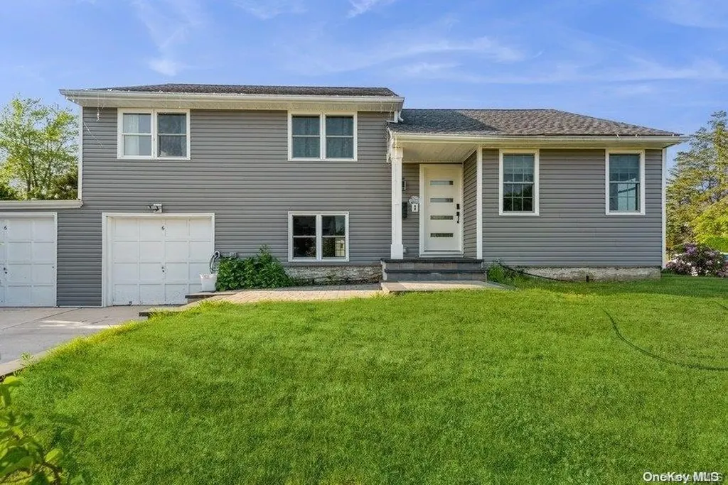 6 Amherst Drive Massapequa NY 11758