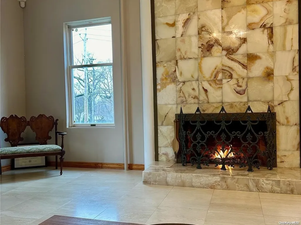 26 Cherry Street Douglaston NY 11363