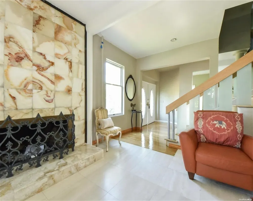 26 Cherry Street Douglaston NY 11363