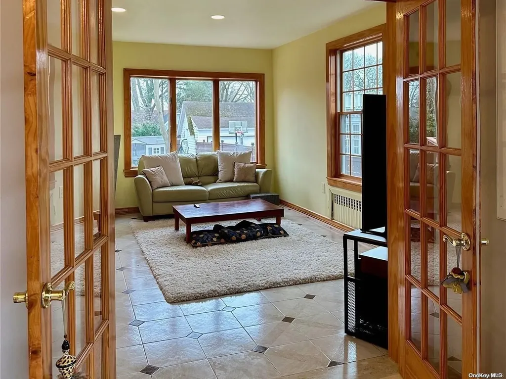 26 Cherry Street Douglaston NY 11363