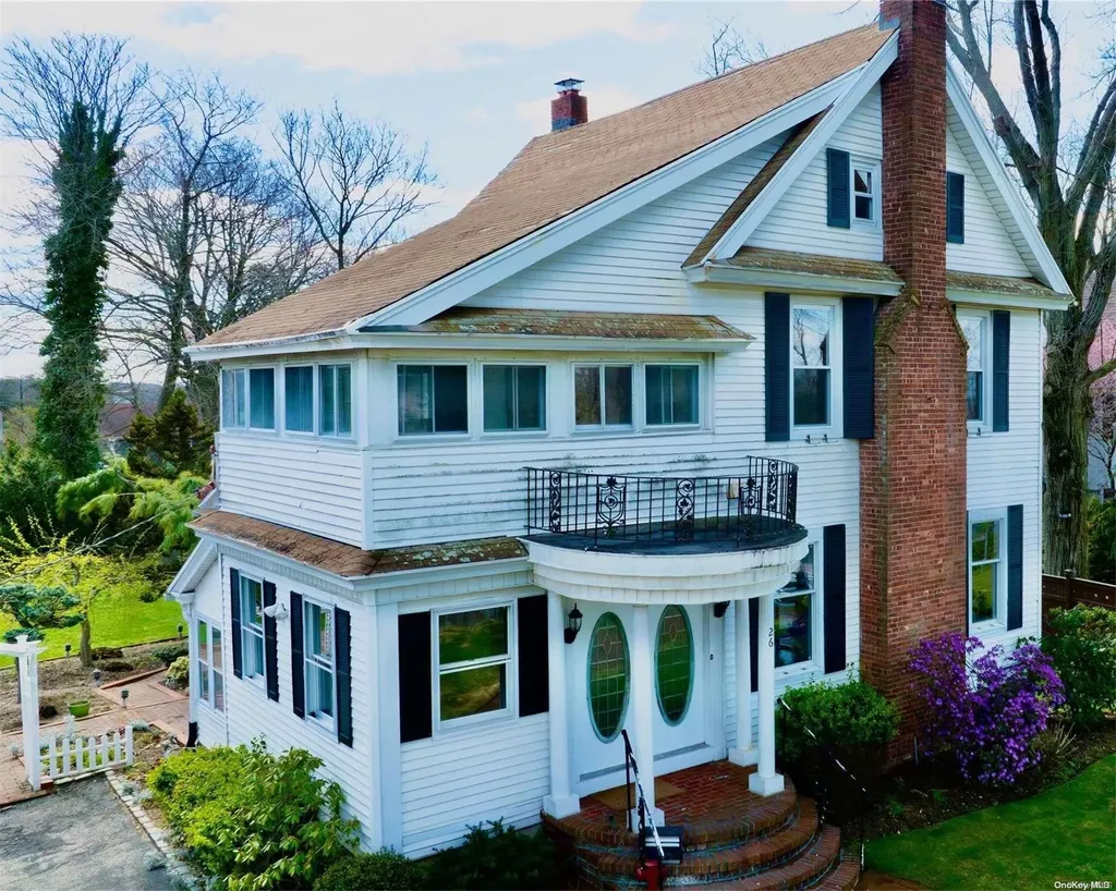26 Cherry Street Douglaston NY 11363