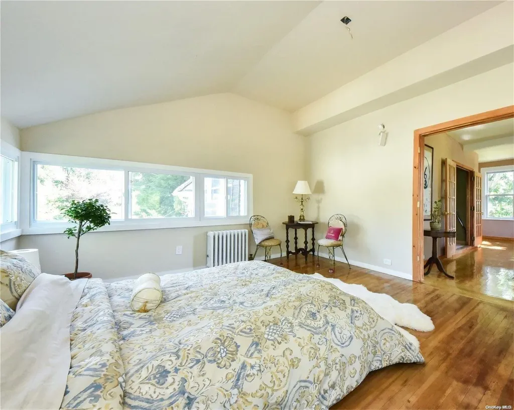 26 Cherry Street Douglaston NY 11363