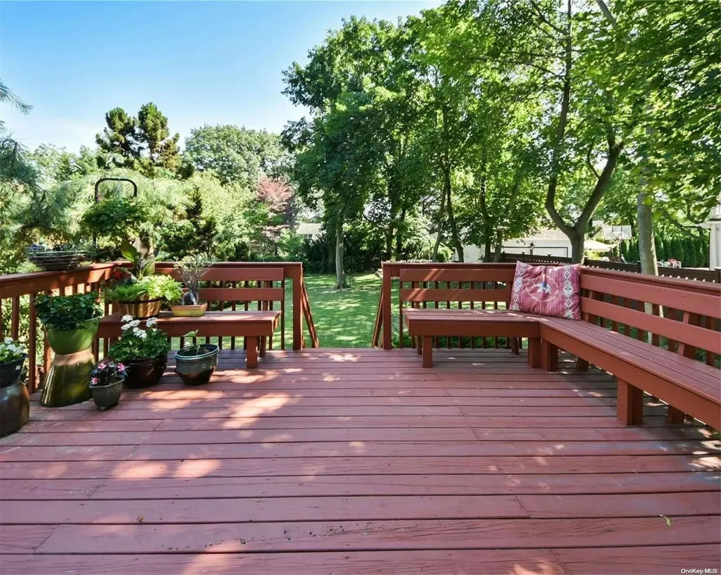 26 Cherry Street Douglaston NY 11363