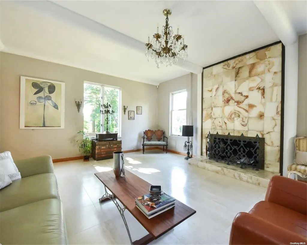 26 Cherry Street Douglaston NY 11363