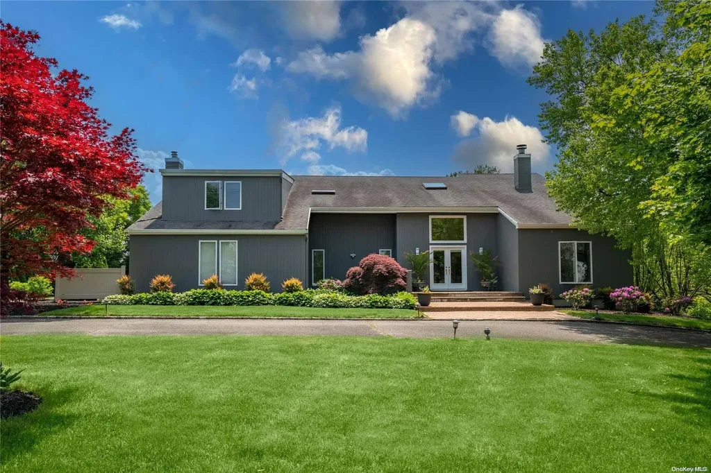 154 Hayrick Lane Commack NY 11725