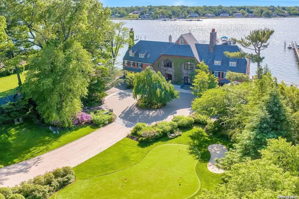 95 Lake Road Manhasset NY 11030