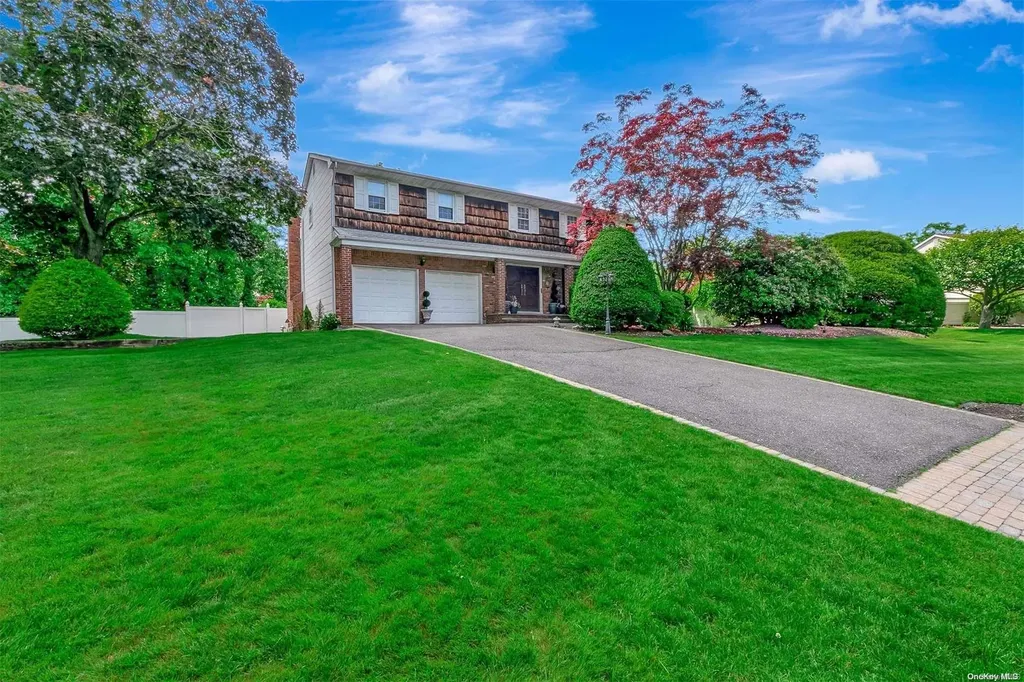 22 Ron Court Commack NY 11725