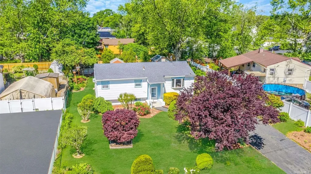 3116 Sipp Avenue Medford NY 11763