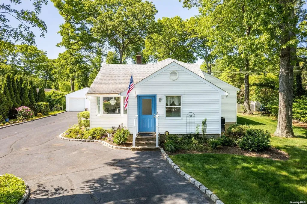 96 Brooksite Drive Smithtown NY 11787