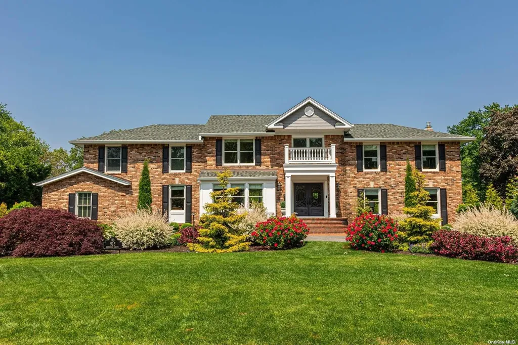 913 Gardiner Drive Bay Shore NY 11706
