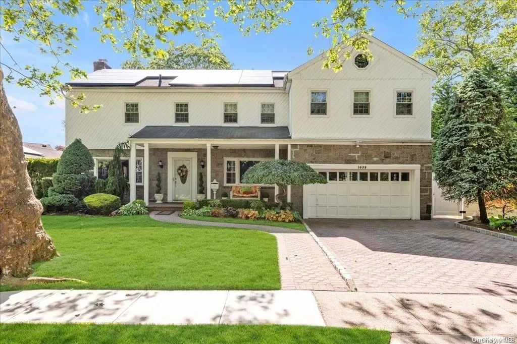 1638 Ridgeway Drive Hewlett NY 11557