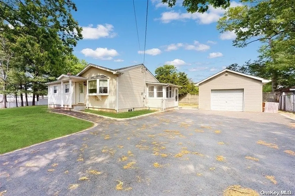 3 Johnson Street Patchogue NY 11772