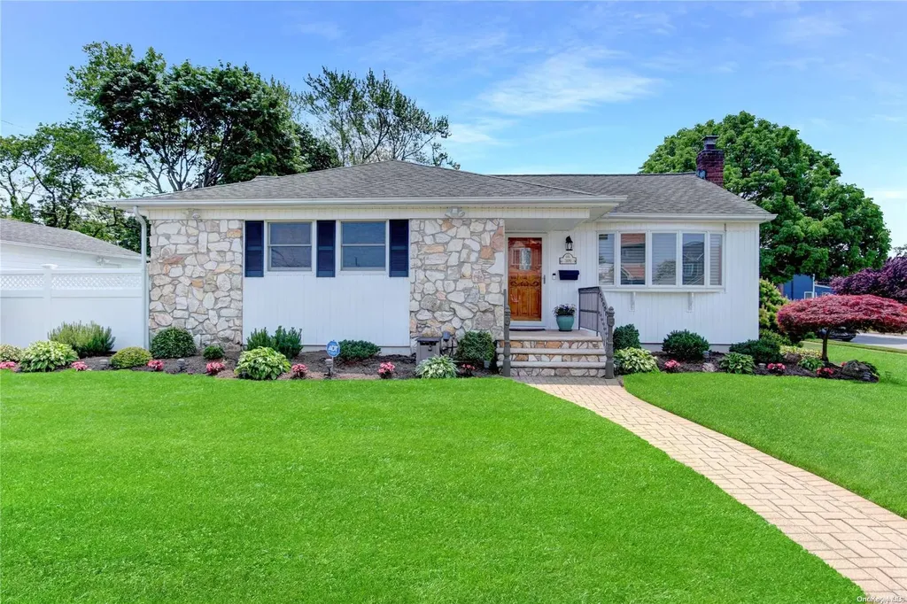 309 Hillcrest Drive Seaford NY 11783