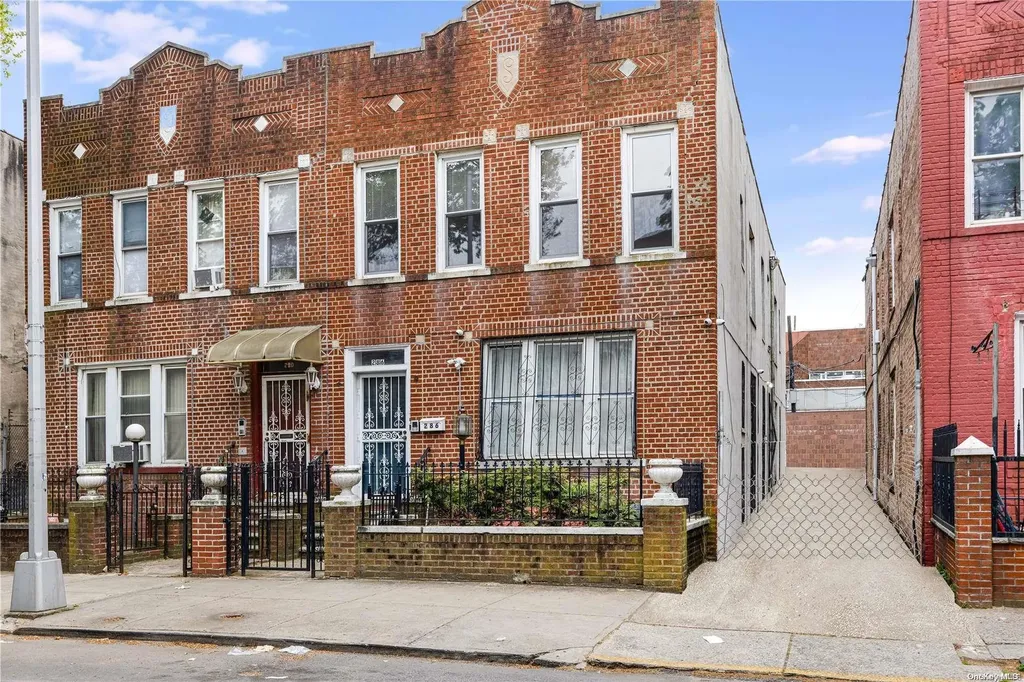 286 Grafton Street Brooklyn NY 11212