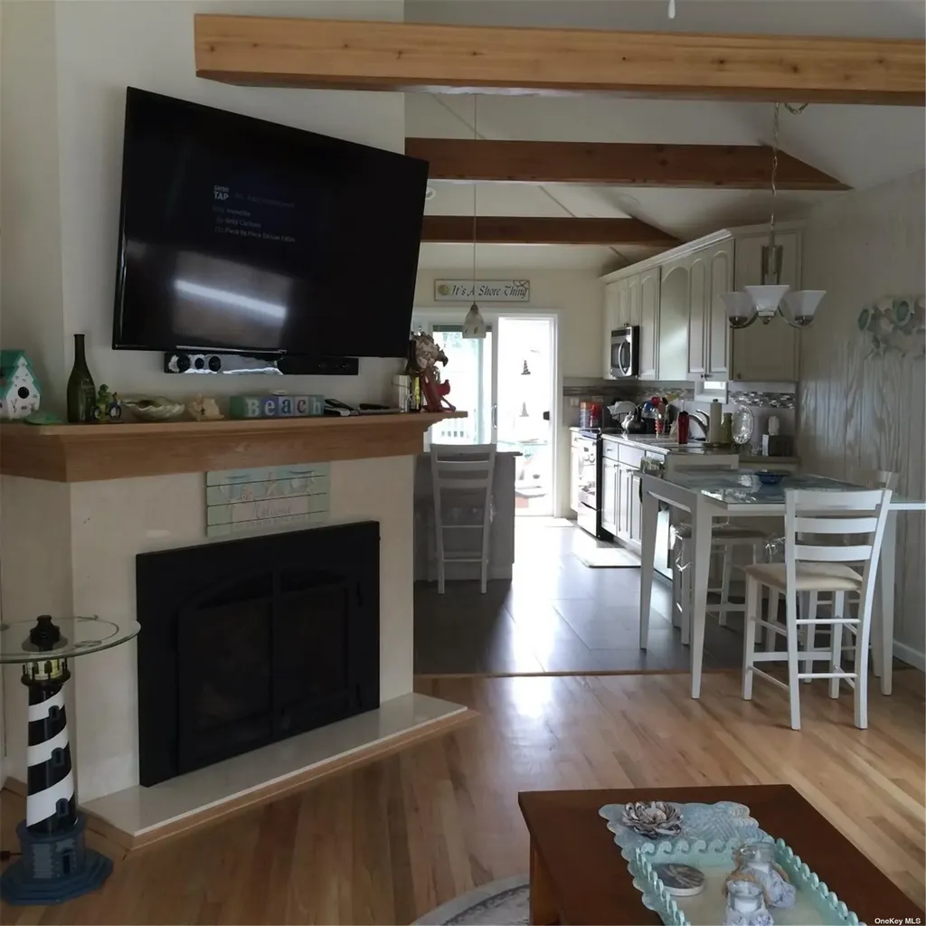 45 Beachwold Seaview NY 11770