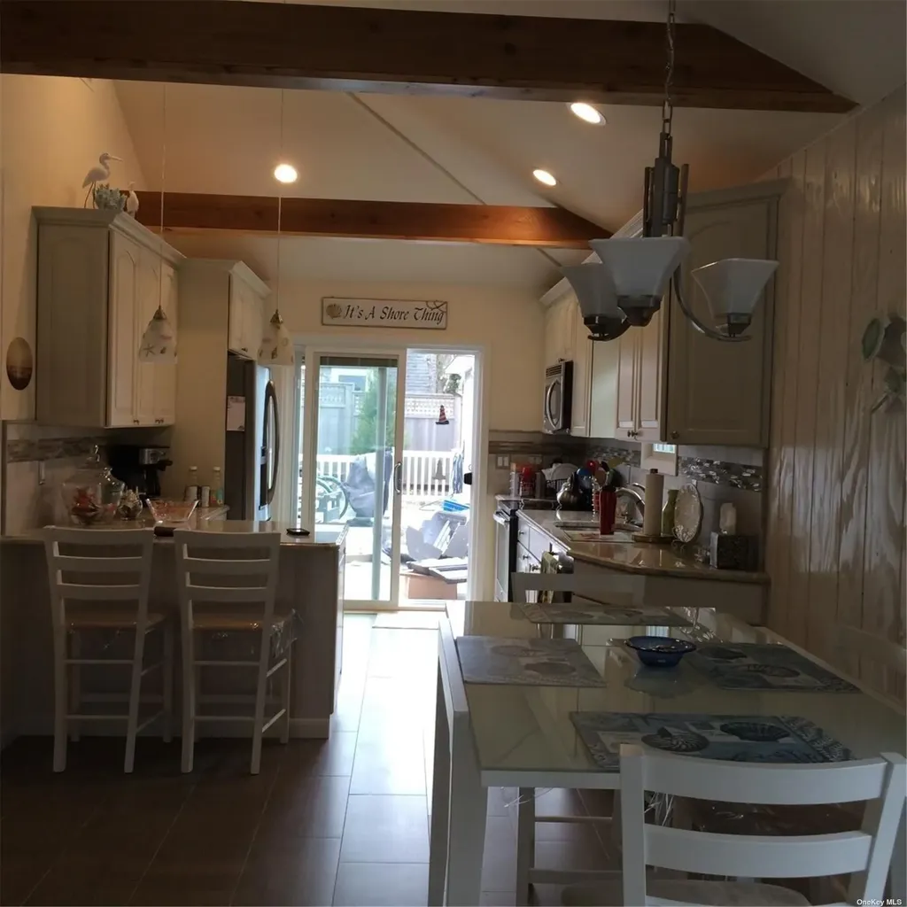 45 Beachwold Seaview NY 11770