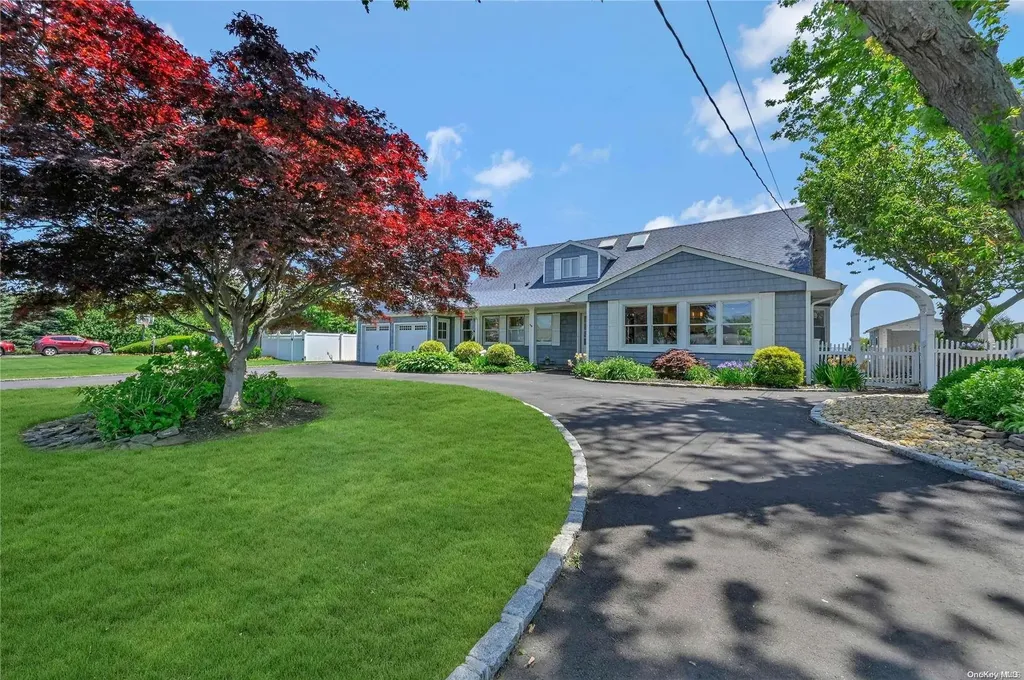 31 Lucinda Drive Babylon NY 11702
