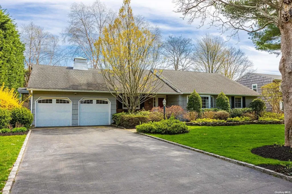 18 Grace Court Bay Shore NY 11706
