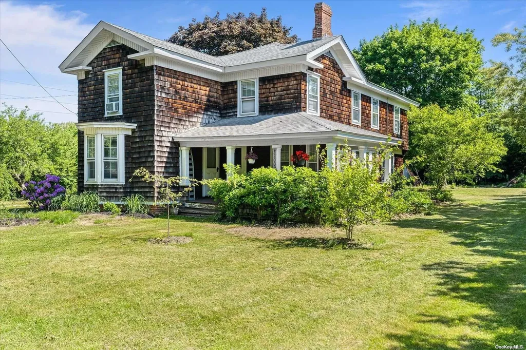 3200 Peconic Lane Peconic NY 11958