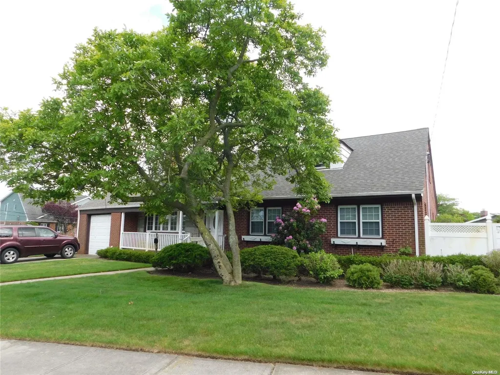 620 Foxhurst Road Baldwin NY 11510