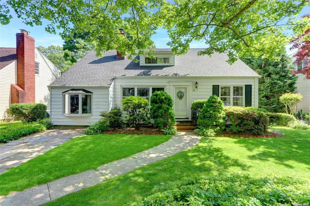 45 Earl Drive Merrick NY 11566