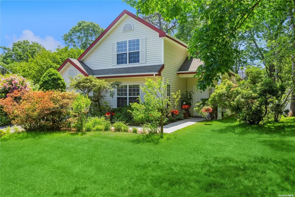 4 Blair Court Coram NY 11727