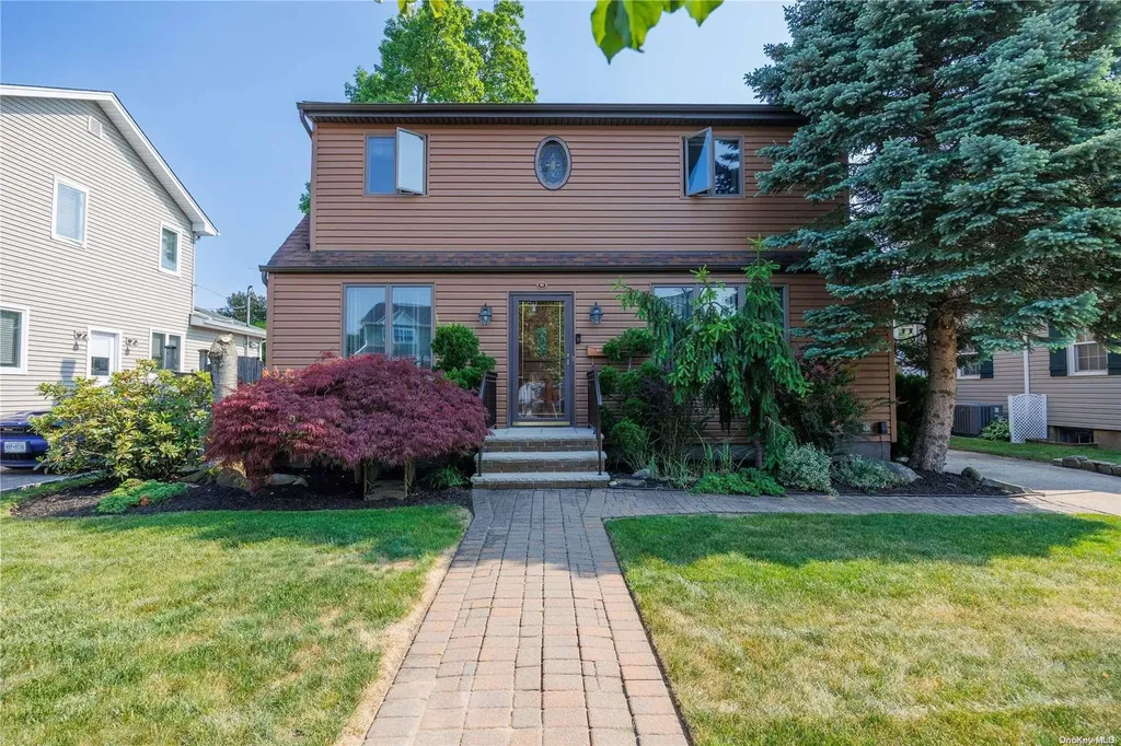 15 Airway Drive Bellmore NY 11710