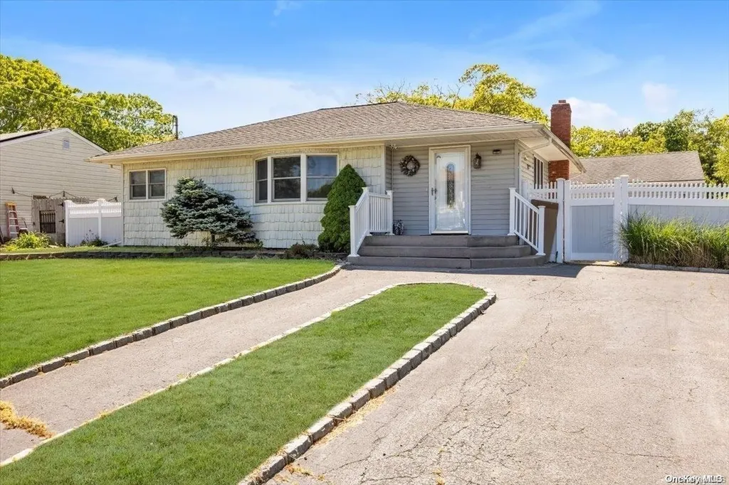 144 Abbott Avenue Mastic NY 11950