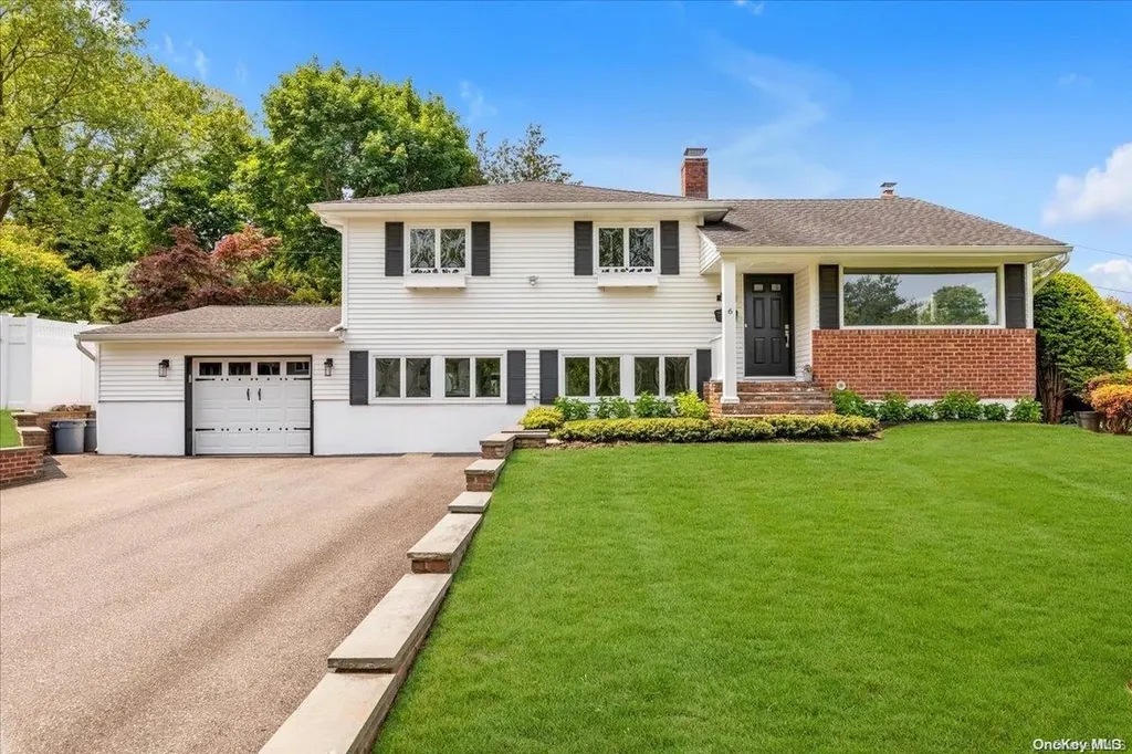 6 Duncan Lane Halesite NY 11743