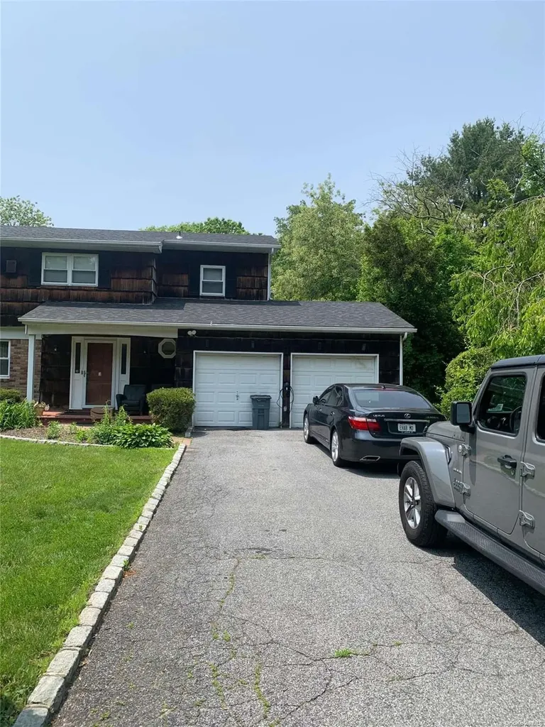 1171 Carlls Straight Path Dix Hills NY 11746